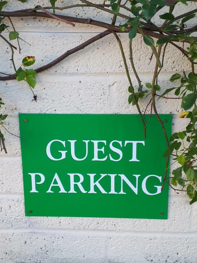 Santi Bhavana Bed & Breakfast Westbury (Wiltshire) Exterior foto